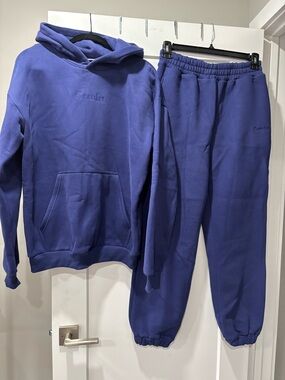Comfrt Embroidered Hoodie & Jogger Set - Royal Blue